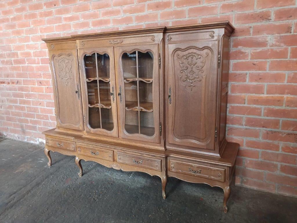 Louis XV vitrine kast, Ophalen