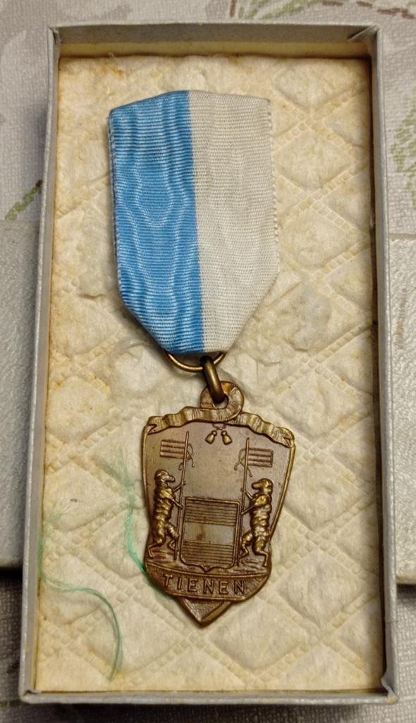 Médaille hommage de Tirlemont aux prisonniers guerre 40-45, Envoi