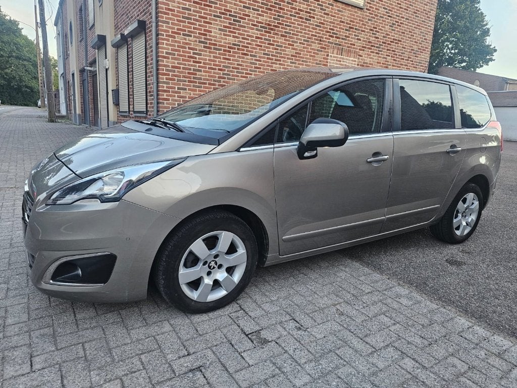 Peugeot 5008 1.6 E-HDI 114pk(Bouw2015/165.000km)Automaat, Autos, Peugeot, Achat, Entreprise, Entretenue par le concessionnaire