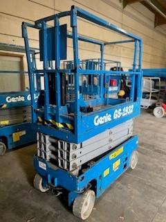 Genie GS-1932 Schaarlift, Ophalen