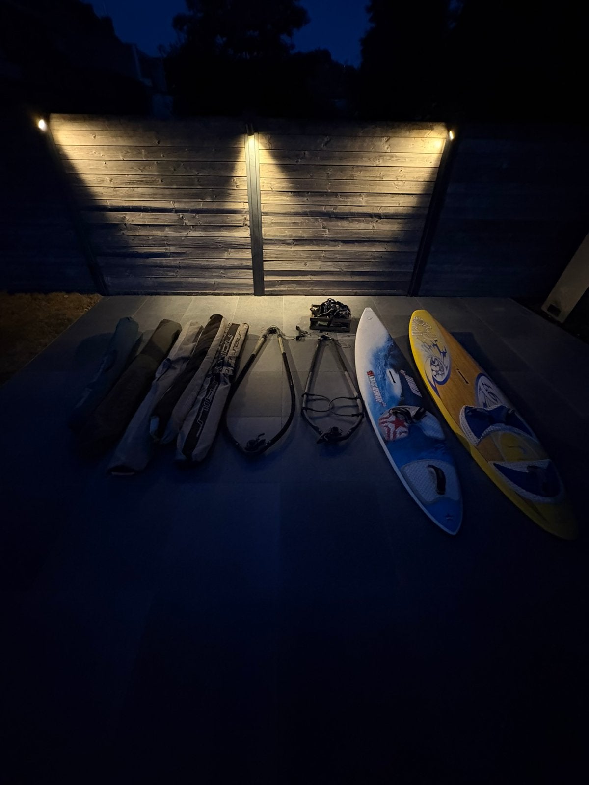 Windsurdplanken + zeilen + extra materiaal, Ophalen, Zo goed als nieuw
