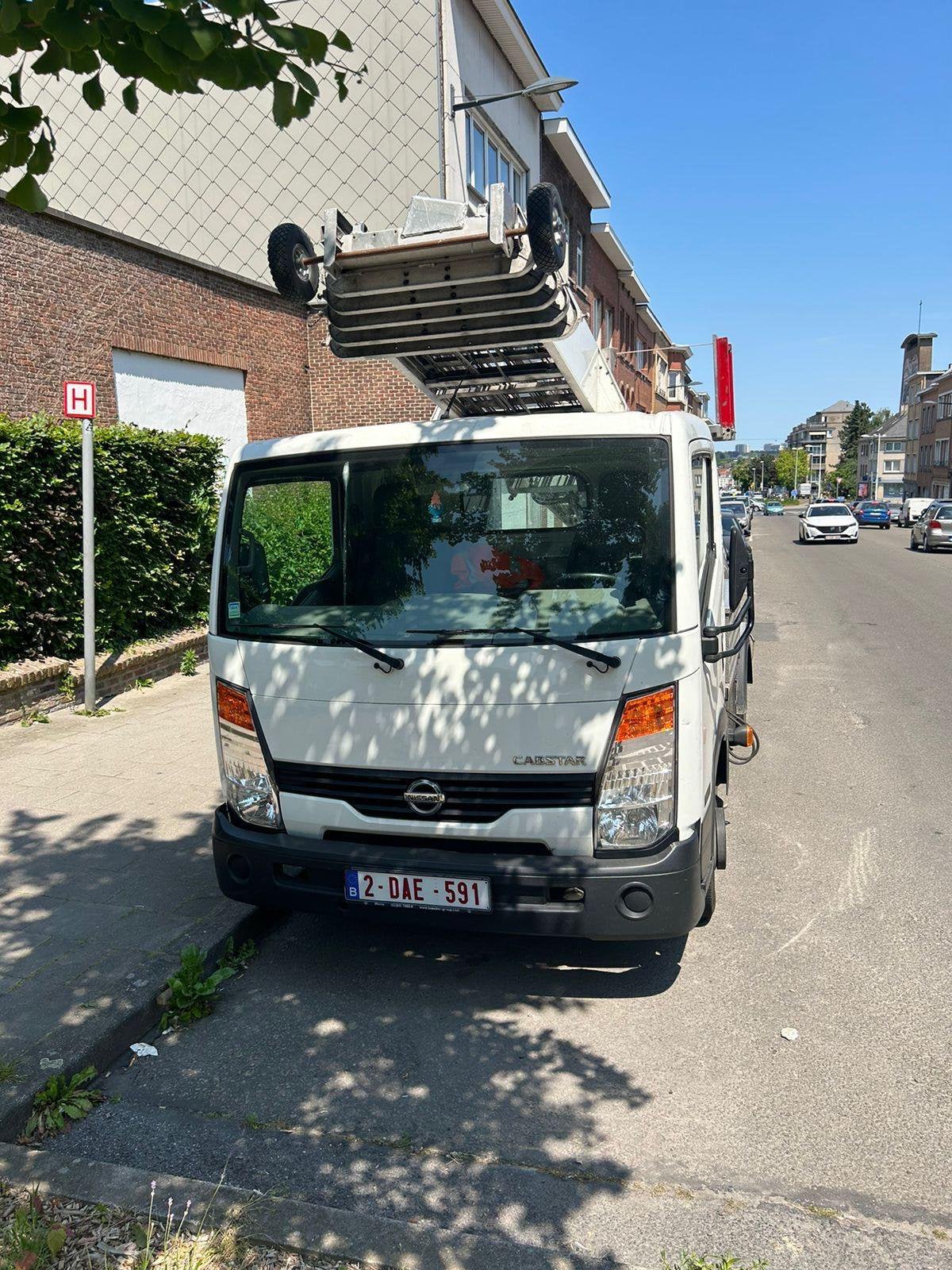 Nissan cabstar  Élévateur a vendre ( bocker), Enlèvement ou Envoi, Nissan