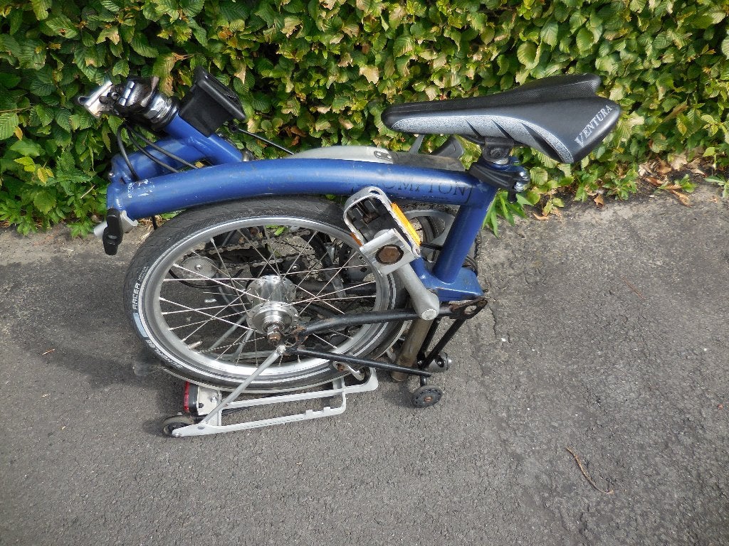 Brompton plooifiets, blauw, Ophalen, Gebruikt, Brompton, Velgrem