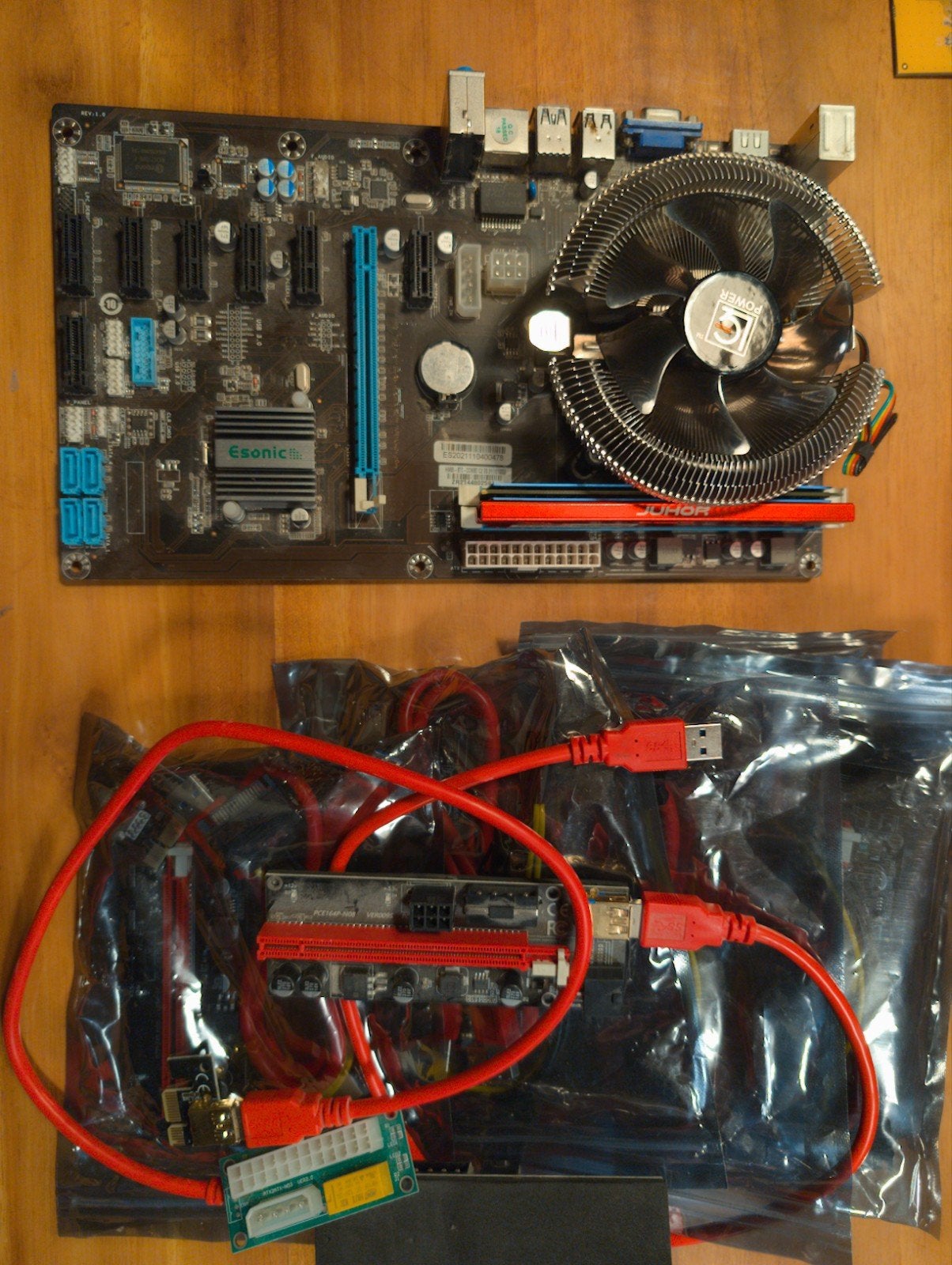 ensemble rack gpu avec sa carte mère dédié au mining btc, Computers en Software, Moederborden, Ophalen, Zo goed als nieuw, DDR