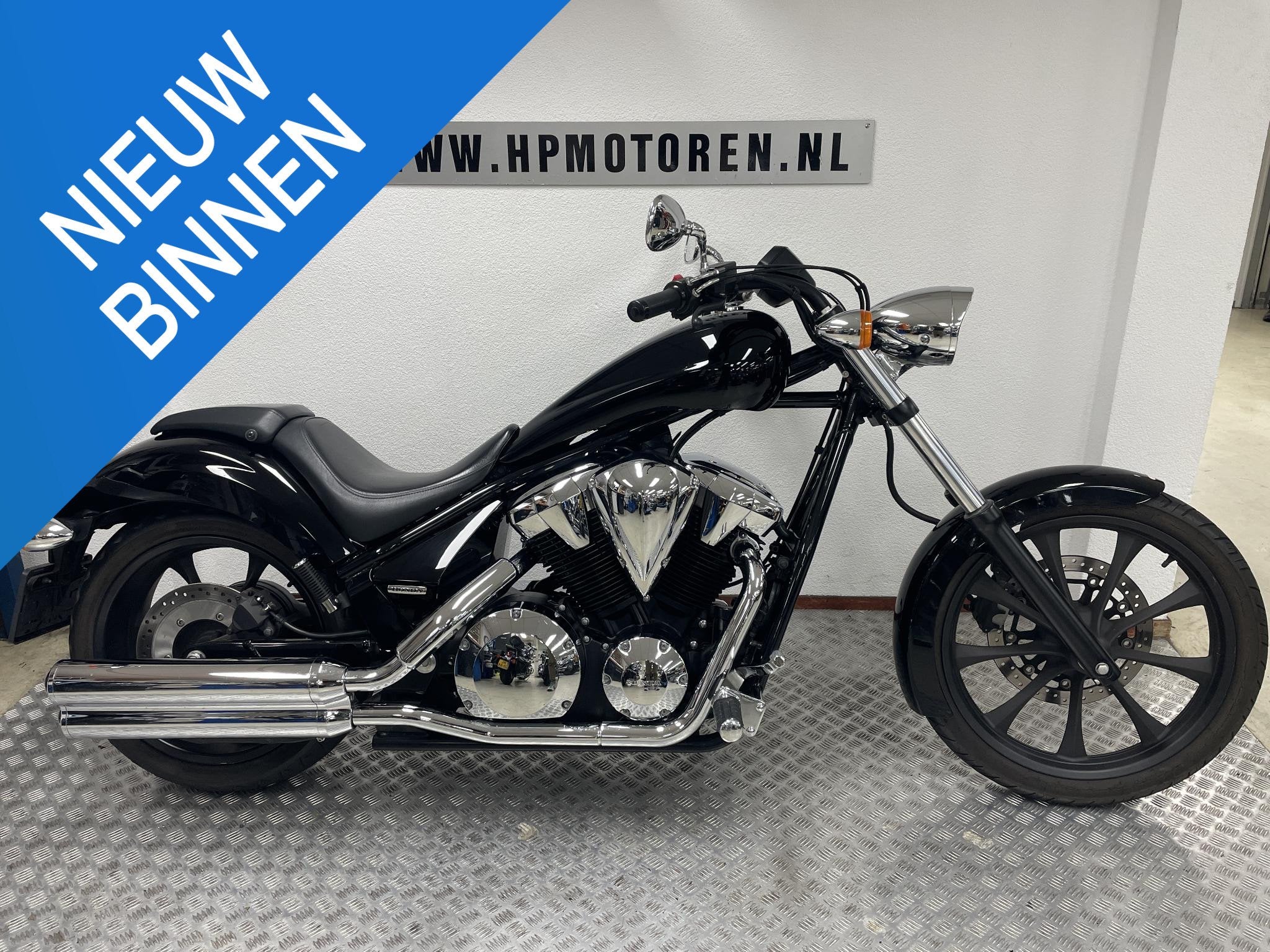 Honda VT 1300 CX FURY CUSTOM BOVAGGARANTIE 7572 KM !, Motos, Motos | Honda, 1312 cm³, Rivium Boulevard 222-11
2909 LK  Capelle aan den Ijssel, NL