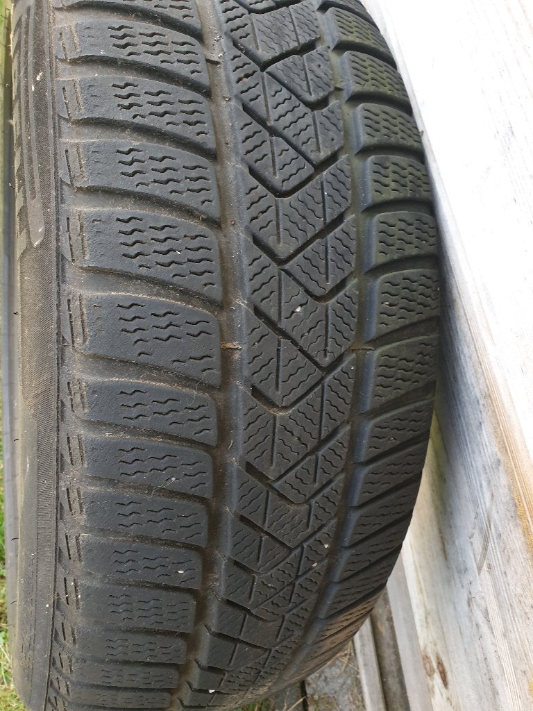 4 autobanden (ex BMW 3 serie), Auto-onderdelen, Banden en Velgen, Ophalen, Gebruikt, 17 inch, All Season