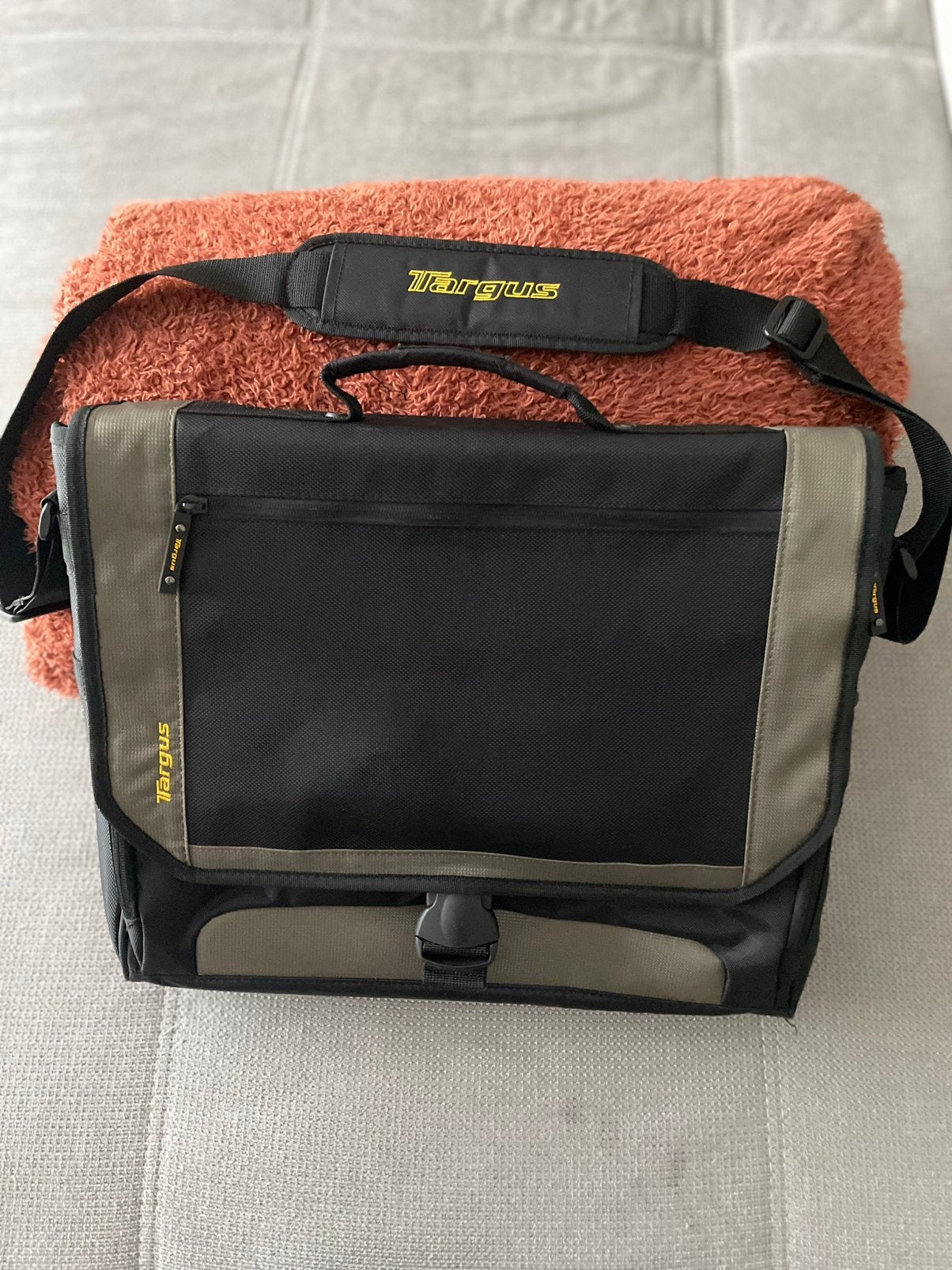 Laptop schoudertas, Enlèvement, Neuf, Targus, Sac à bandoulière