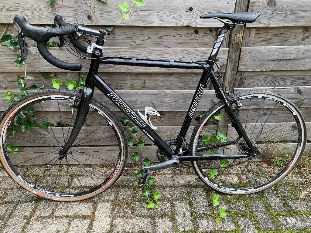 Crossfiets Moozes, Fietsen en Brommers, Ophalen, Velgrem, V-brakes, Aluminium
