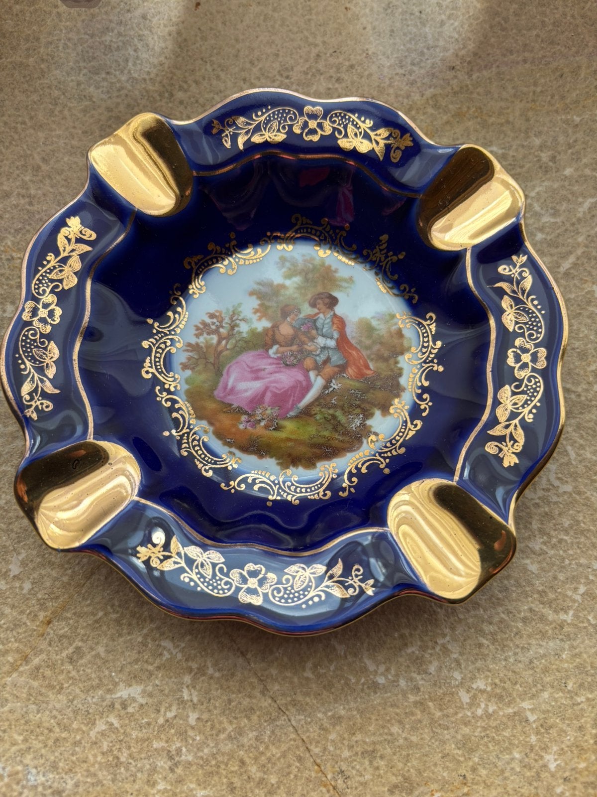Vintage asbak LIMOGES met bladgoud, Antiquités & Art, Antiquités | Plateaux, Enlèvement