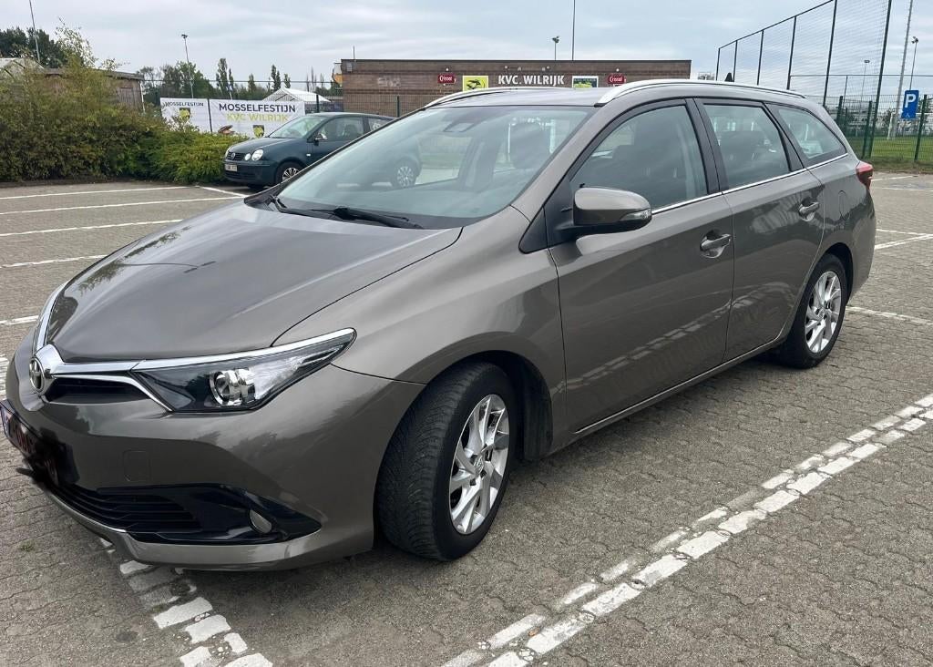 Toyota Auris 1.6 D-4D Touring Sports Comfort, Auto's, Toyota, Stof, Euro 6, Bruin, Particulier