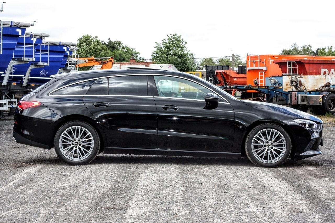 Mercedes-Benz CLA 180 d Shooting Brake, Auto's, CLA, 4 cilinders, Zwart, https://public.car-pass.be/vhr/cabf1e17-f397-434f-83c9-58290daba1a2