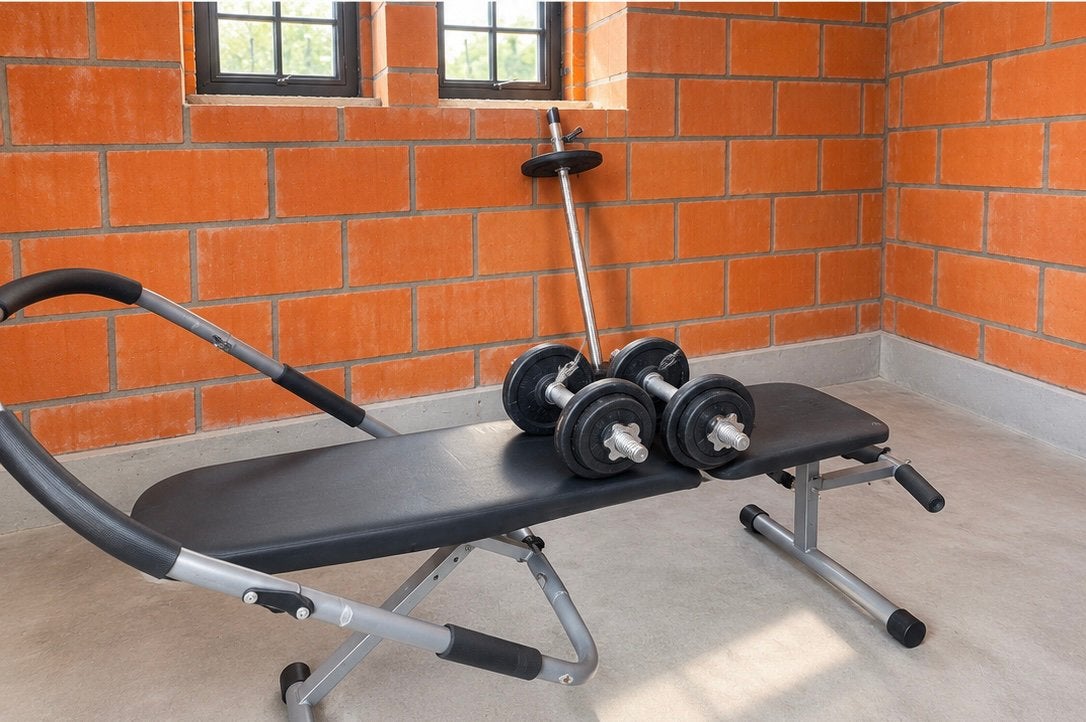 Fitnessbank, 2 verstelbare dumbells + gewichten, Ophalen, Zo goed als nieuw, Fitnessbank