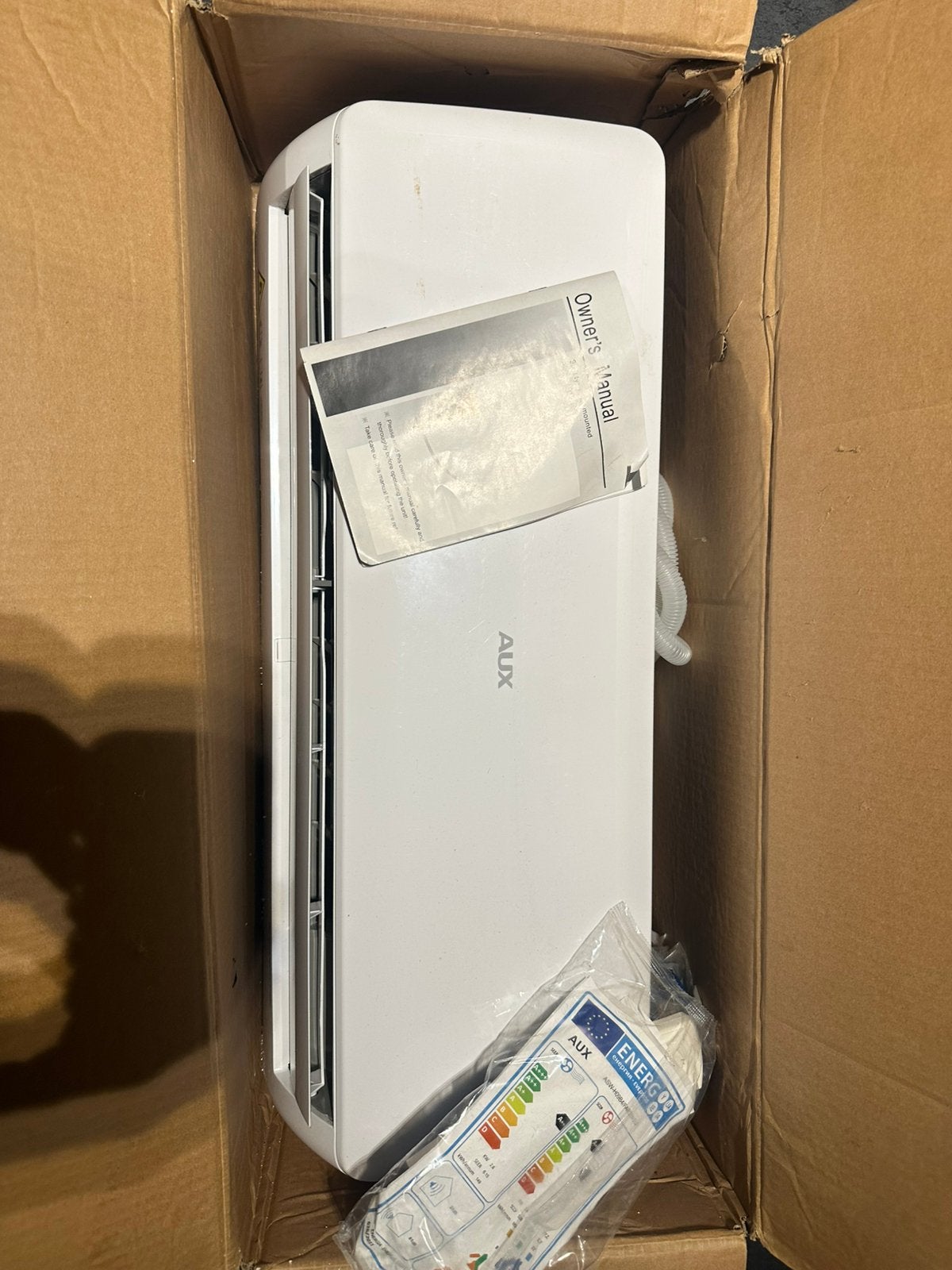 Aux airco 2,6kw met buitenunit, Elektronische apparatuur, Airco's, Ophalen, Zo goed als nieuw