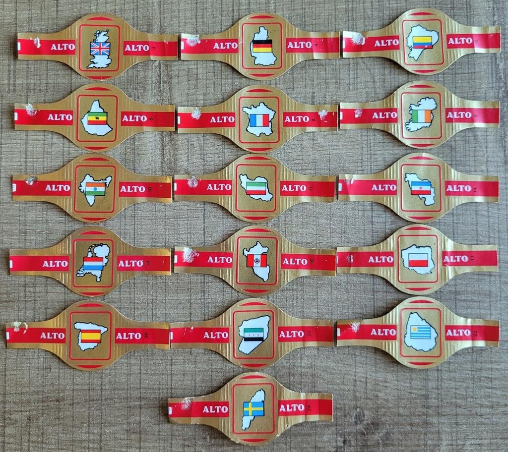 16 oude sigarenbandjes: Vlaggen, Enlèvement ou Envoi, Utilisé, Bagues de cigare