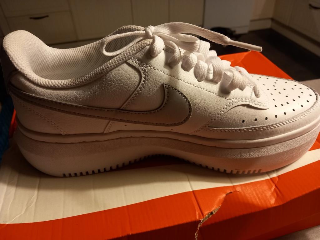 Te koop: Nike air force dames NIEUW, Nike, Overige typen, Nieuw, Ophalen of Verzenden