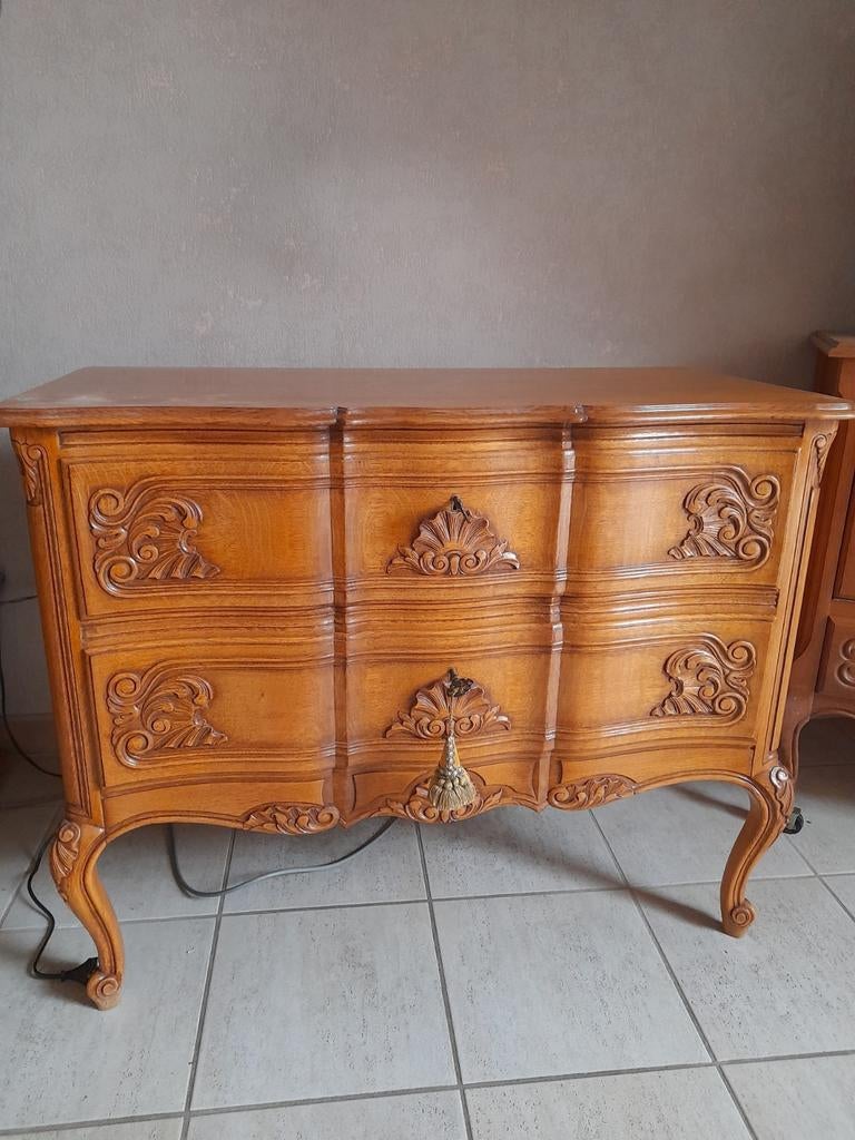 Armoire latérale ancienne, Enlèvement, Utilisé