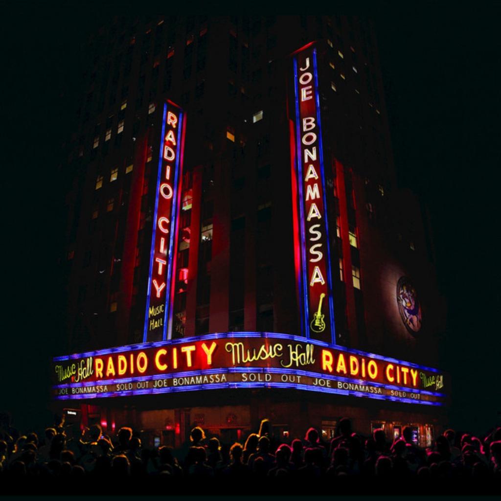 Joe Bonamassa  Live at radio city music hall CD+ DVD, Cd's en Dvd's, Verzenden, Zo goed als nieuw, R&B