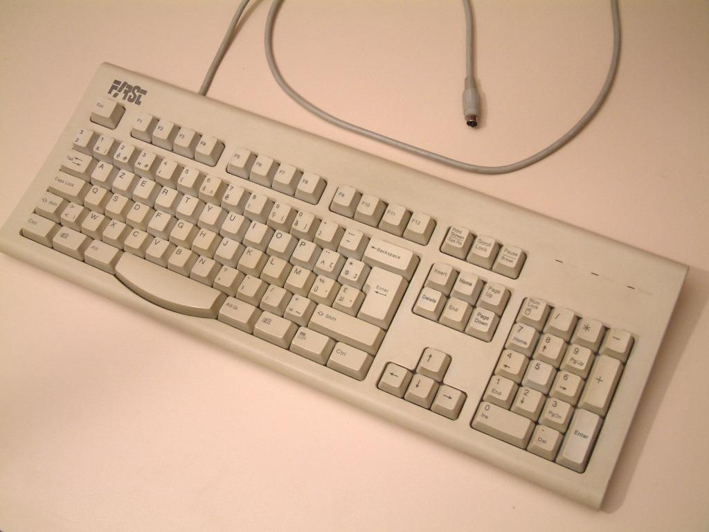 Vintage Windows '95 toetsenbord, Computers en Software, Gebruikt, F!RST, Azerty, Ophalen of Verzenden