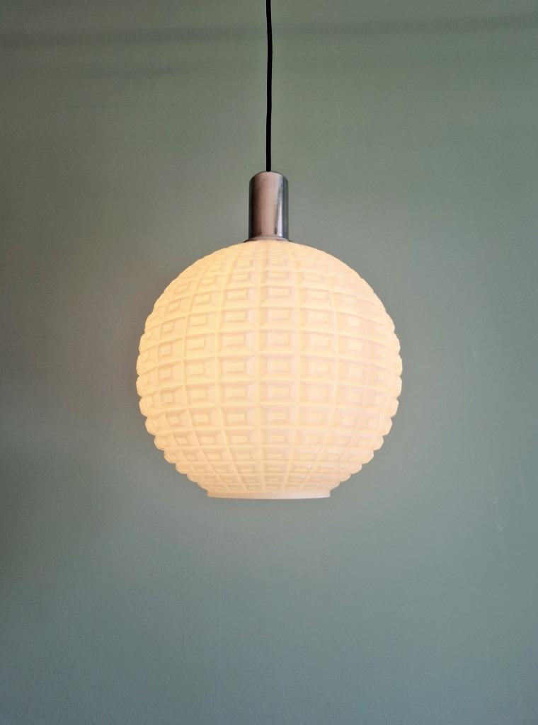 Suspension vintage en opaline blanche texturée, 1960-70, Enlèvement ou Envoi