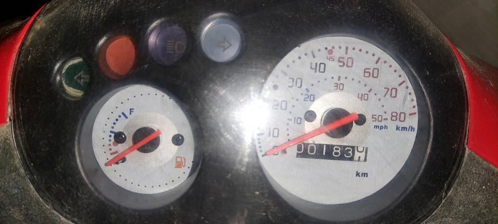 Mobylette 50 183 km rouge et 1308km la noire prix par mobyle, Motos, Enlèvement