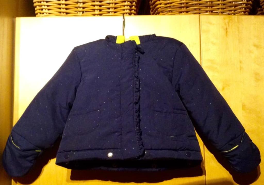 Veste chaude Prémaman bébé fille de 12 mois, Enlèvement ou Envoi, Pull ou Veste, Comme neuf, Premaman