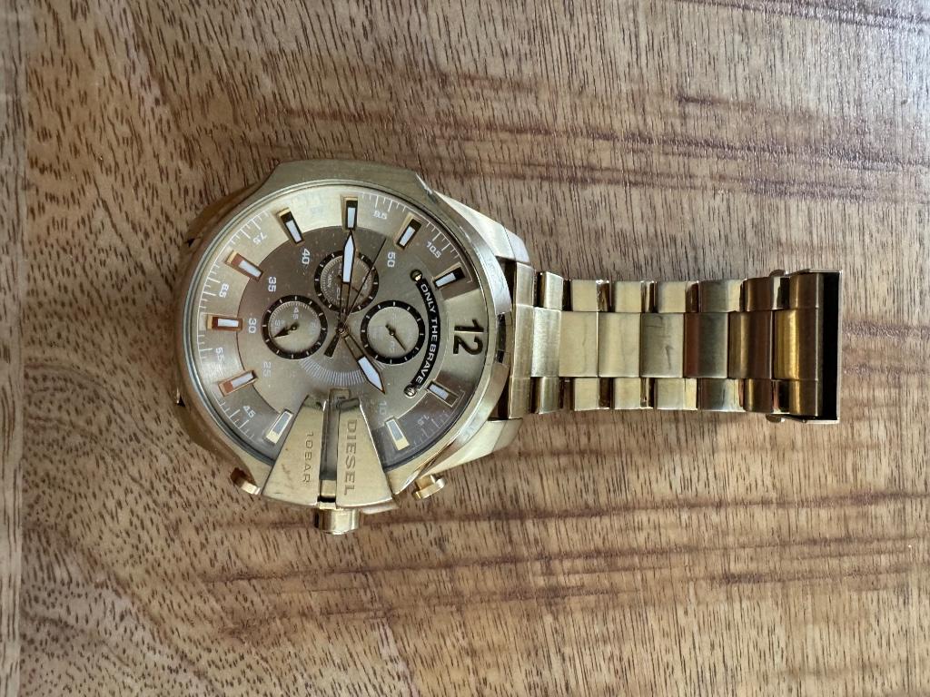 Diesel dz4360 gold horloge, Handtassen en Accessoires, Horloges | Heren, Polshorloge, Zo goed als nieuw, Goud, Goud