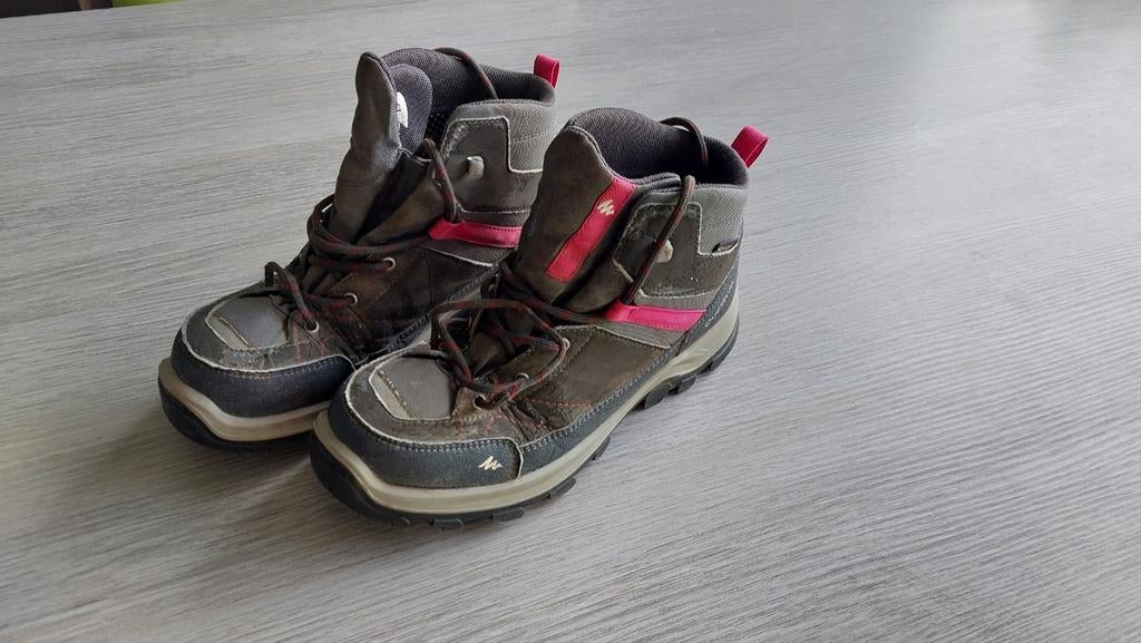 Wandelschoenen quechua meisje maat 37, Kinderen en Baby's, Gebruikt, Meisje, Schoenen, Ophalen of Verzenden