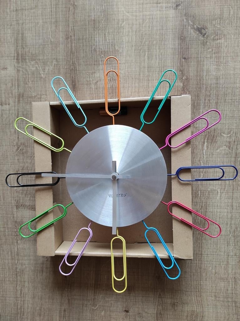Design wandklok, Ophalen of Verzenden, Zo goed als nieuw, Analoog, Wandklok