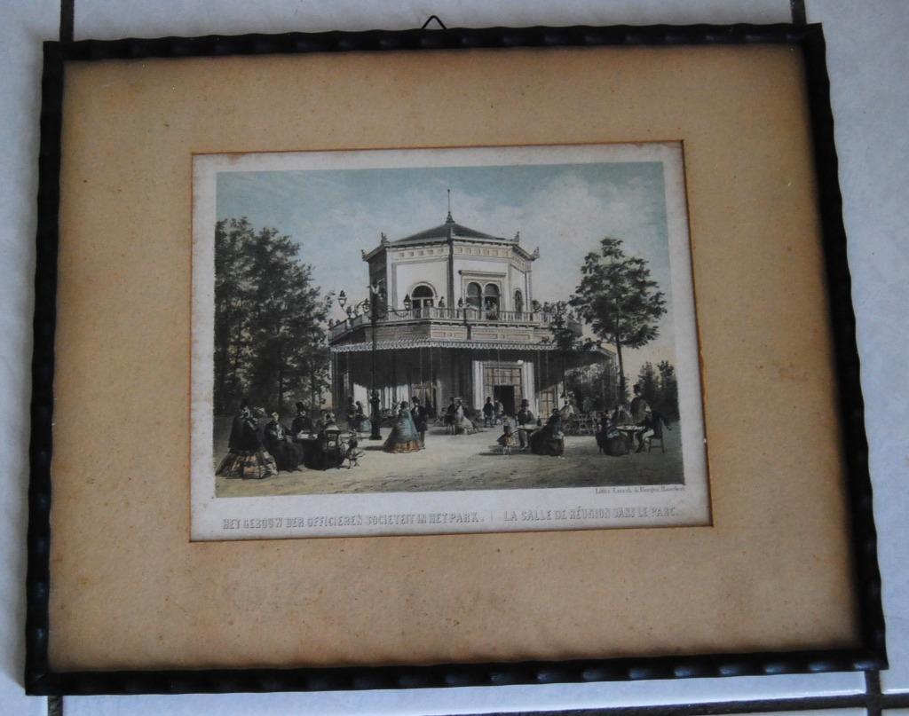 litho - Het gebouw der officieren societeit in het park, Antiek en Kunst, Ophalen of Verzenden