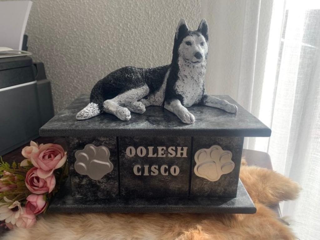 Husky hondenbeeld op urn handgemaakt als set te koop, Dieren en Toebehoren, Verzenden, Nieuw