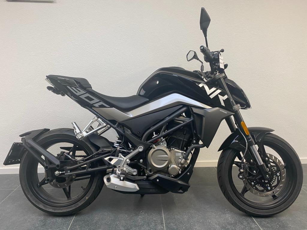 CF MOTO NK300CC DIRECTIEMOTO nu min 20% 3699€, CFMOTO, 300 cm³, Entreprise, 12 à 35 kW