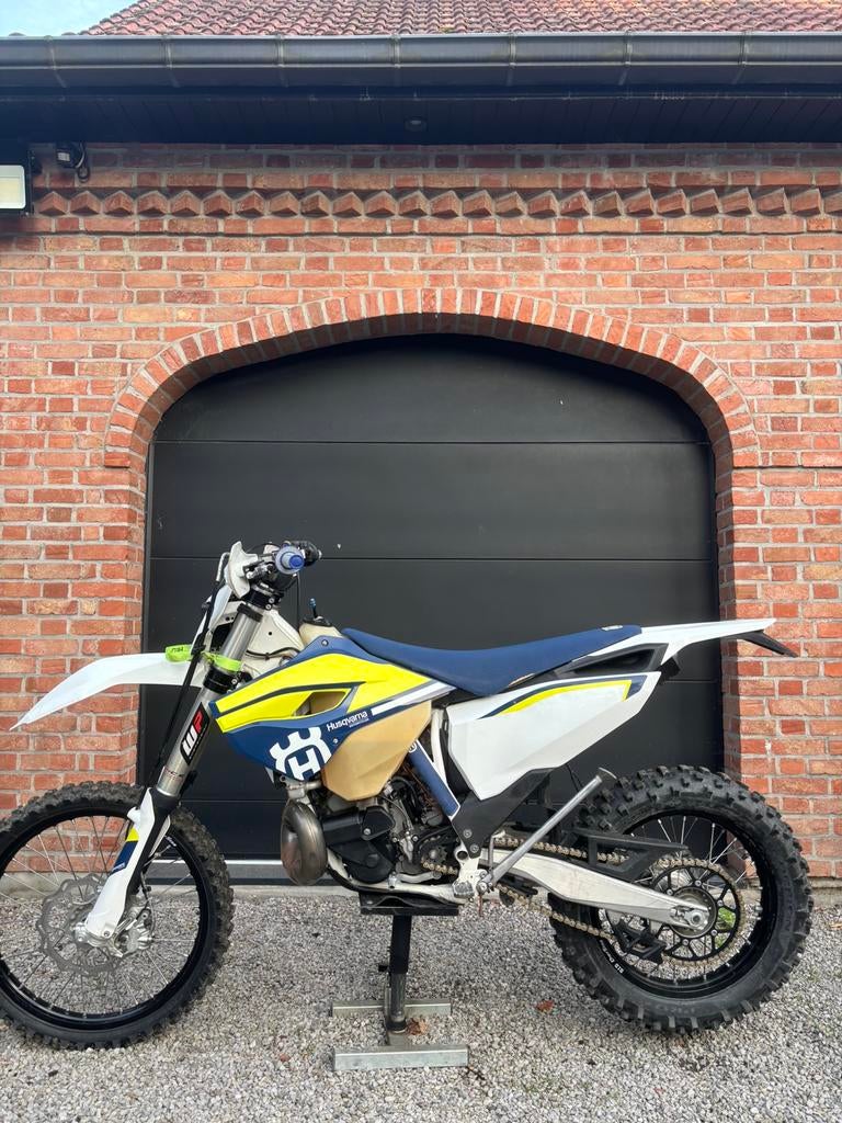 Husqvarna TE 300 - 66 uur, Motoren, 300 cc, Particulier, Enduro