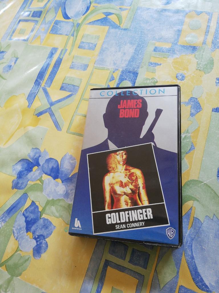 VHS. James Bond. Goldfinger. No3., Enlèvement ou Envoi, Comme neuf