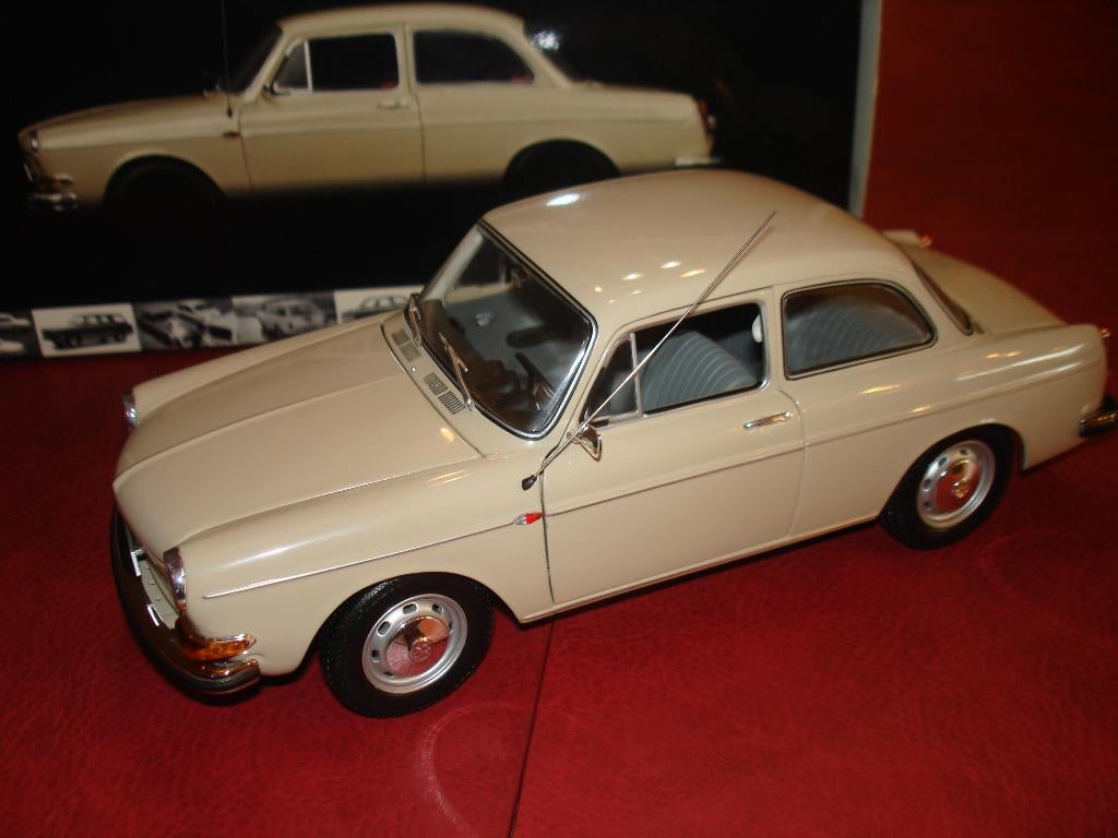 Minichamps pour Volkswagen 1600 L Bj.1970 -- 1/18 --, Enlèvement ou Envoi, Comme neuf, Voiture, MiniChamps