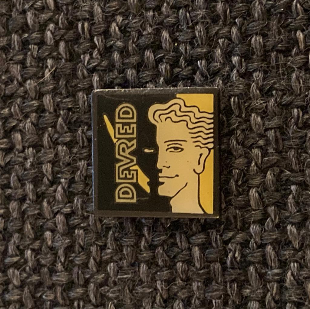 PIN - DEVRED, Envoi, Utilisé, Marque, Insigne ou Pin's