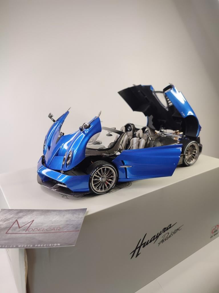 Pagani huayra Roadster 1/18 LCD, Enlèvement ou Envoi, Comme neuf, Voiture, Autoart