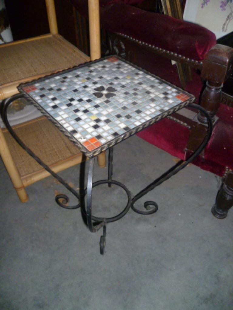 VINTAGE  METALEN TAFELTJE, Enlèvement ou Envoi