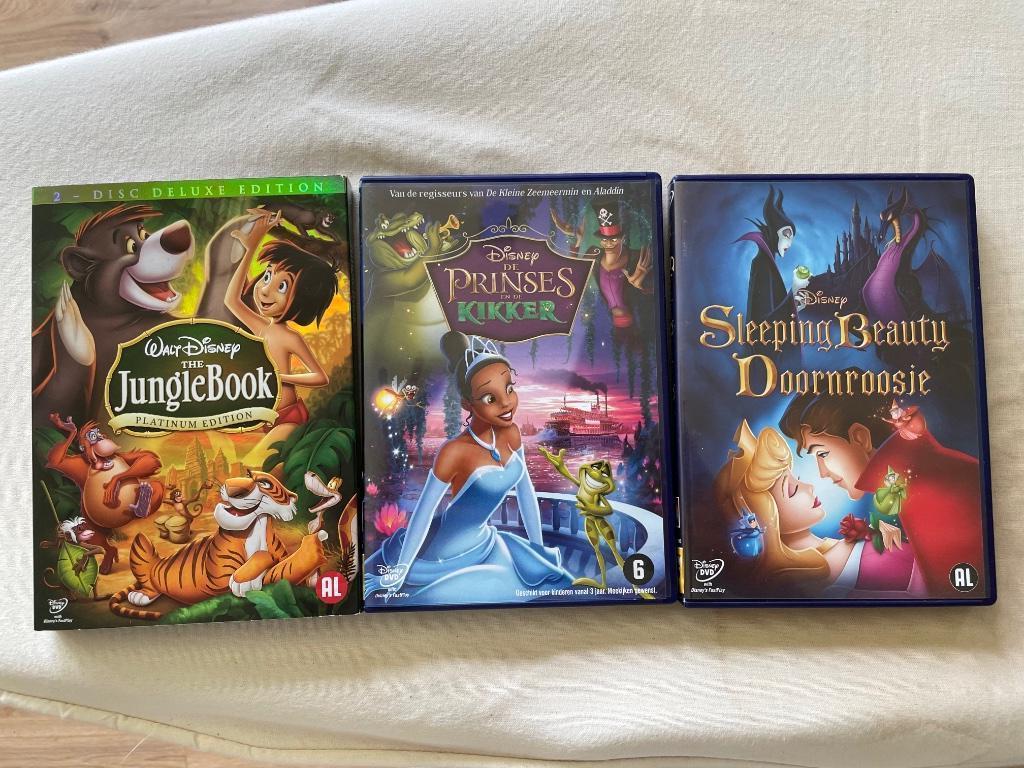 Dvd Disney jungle book Doornroosje de prinses en de kikker, Gebruikt, Tekenfilm, Ophalen of Verzenden, Alle leeftijden