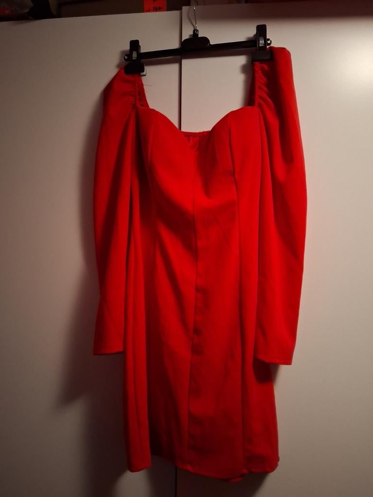 Lange mouw jurk, Kleding | Dames, Ophalen of Verzenden, Zo goed als nieuw, Rood