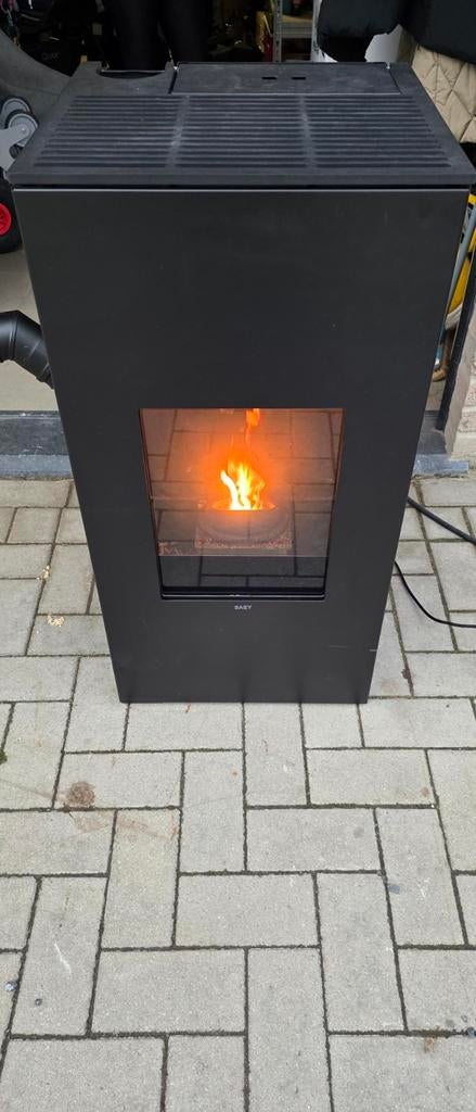 Saey qubic 7 pelletkachel, Huis en Inrichting, Ophalen