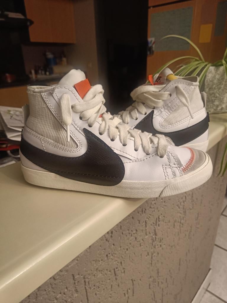 Nike blazer mid 77 maat 42.5, Wit, Nike, Ophalen of Verzenden, Zo goed als nieuw