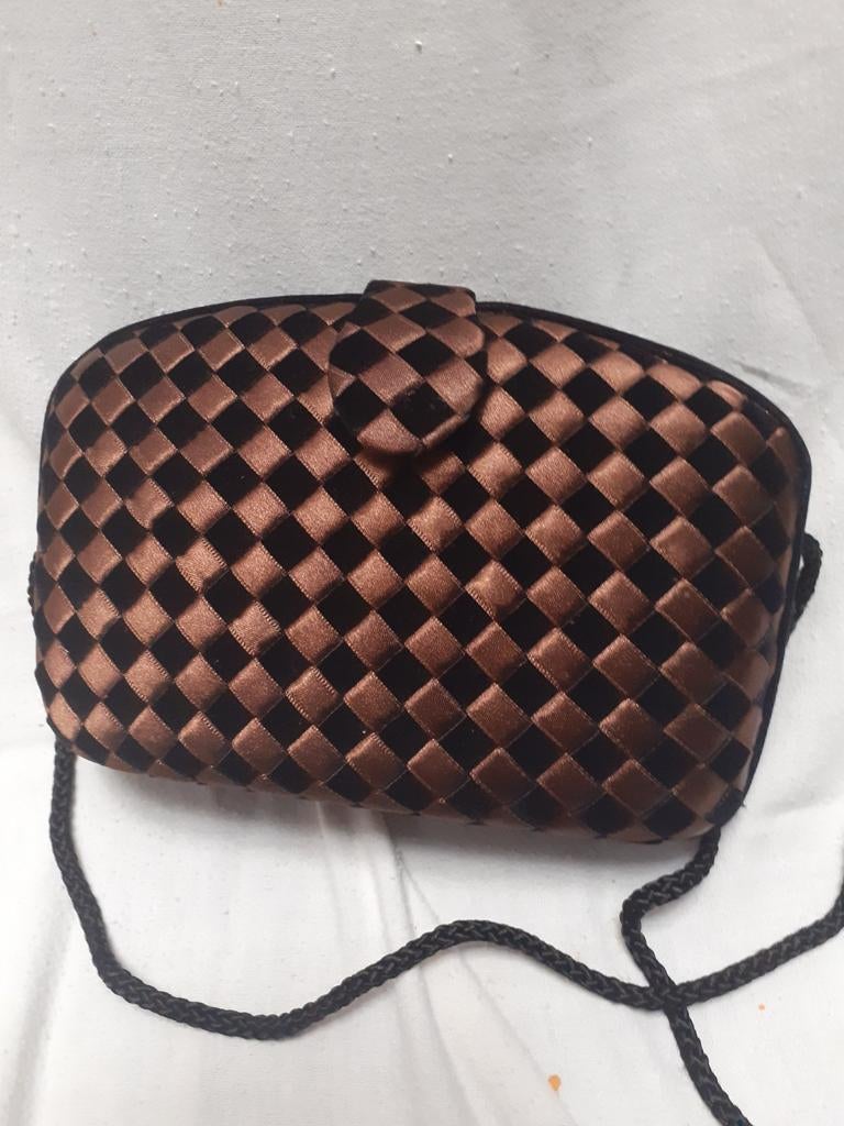 Beau sac à bandoulière/à main dans une version très spéciale, Bijoux, Sacs & Beauté, Sacs | Sacs à bandoulière, Enlèvement ou Envoi