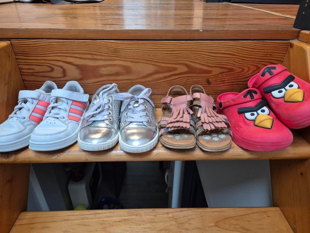 Meisjesschoenen maat 30, Kinderen en Baby's, Kinderkleding | Schoenen en Sokken, Ophalen, Adidas, Meisje, Sportschoenen