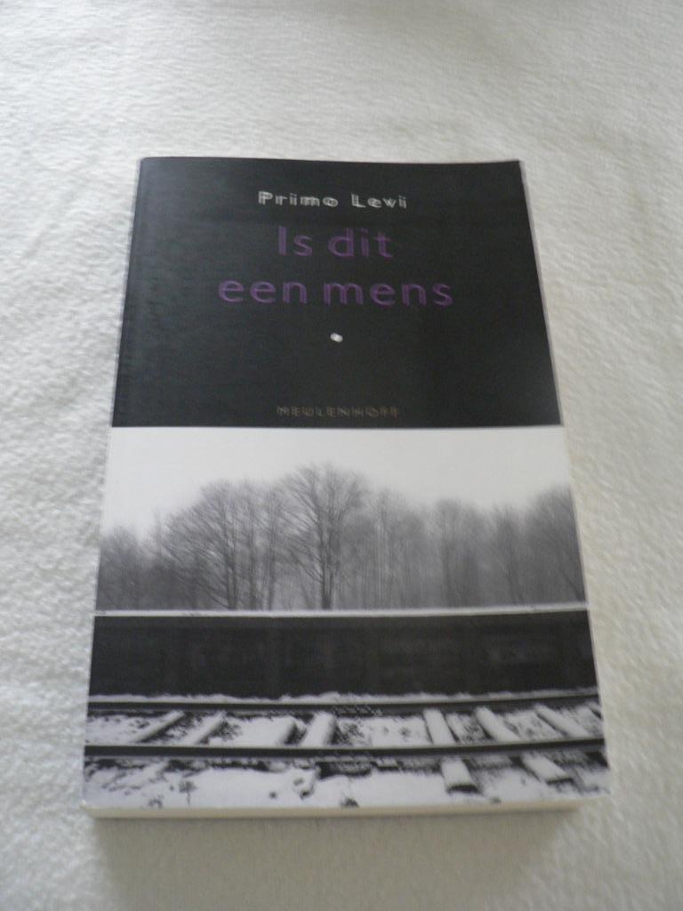 Is dit een mens Primo Levi 2020, Boeken, Primo Levi, Ophalen of Verzenden, Zo goed als nieuw, Algemeen