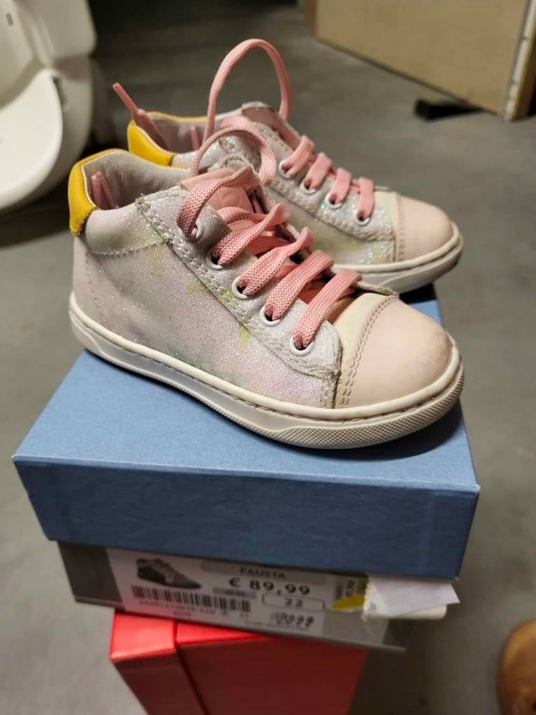 2 paires chaussures fille 21et 22, marque Fausta Romagnoli, Enlèvement