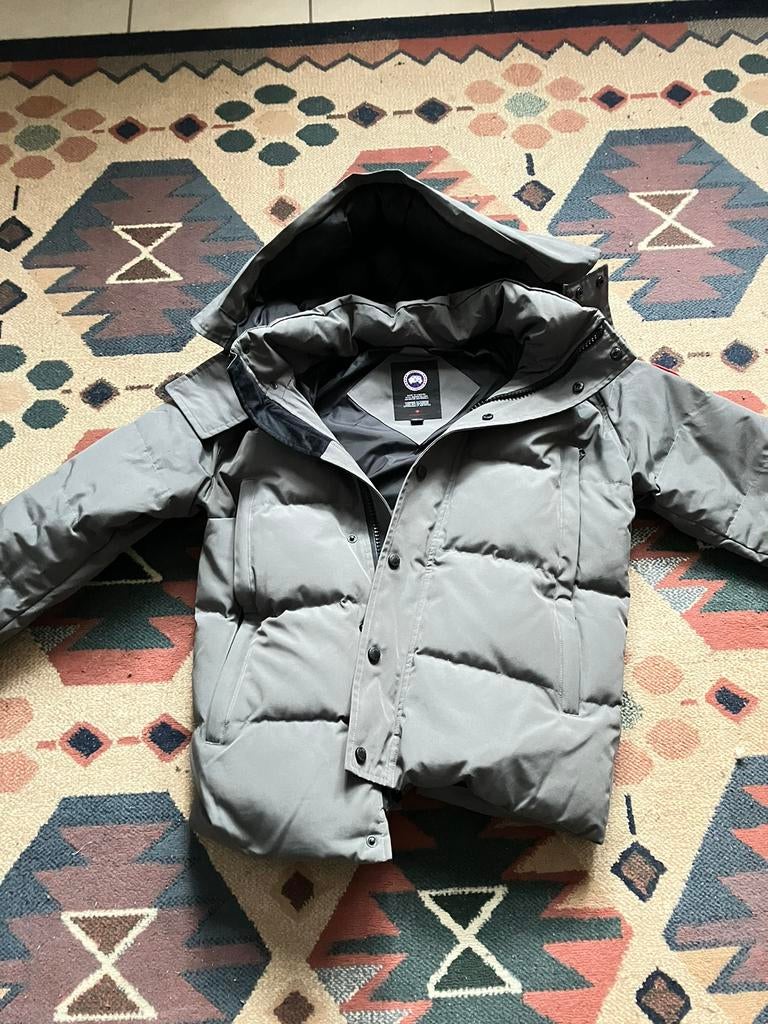 Canada goose grijs nieuw met bont, Ophalen, Zo goed als nieuw, Grijs
