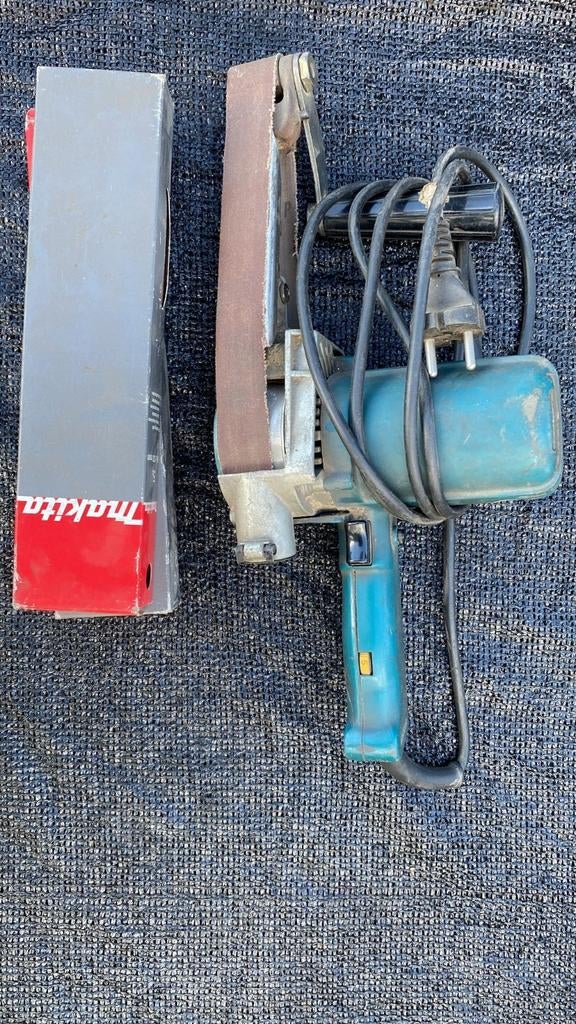 Ponceuse a ruban makita, Doe-het-zelf en Bouw, Gereedschap | Schuurmachines