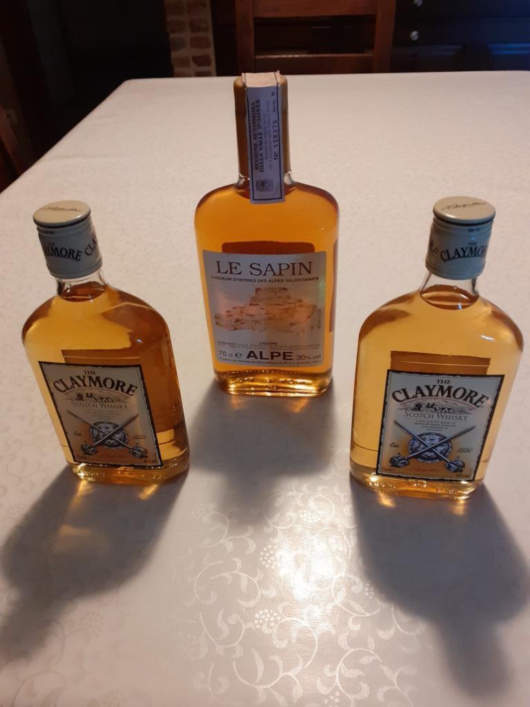 2xwhisky Claymore 35 cl+1x liqueur Le Sapin 70 cl, Collections, Vins, Enlèvement, Neuf