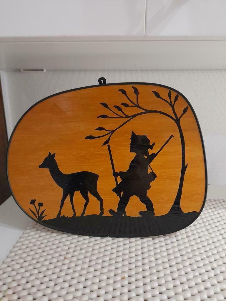 Ancien  cadre en bois naturel décor noir biche et enfant, Antiquités & Art, Enlèvement ou Envoi