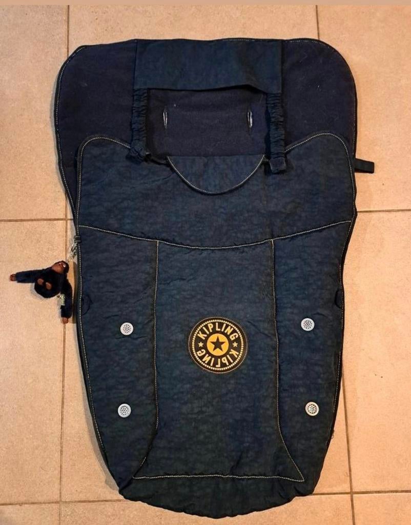 Grote warme voetenzak kipling met aapje
58 cm breed en 90 cm, Ophalen